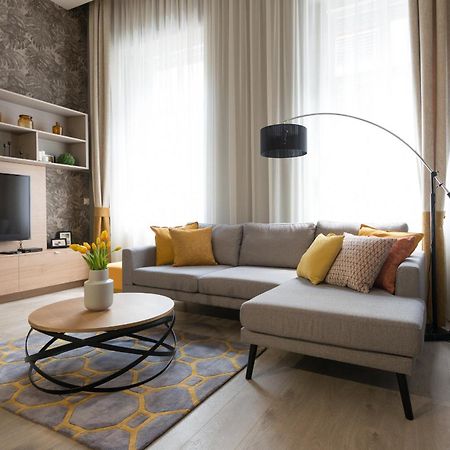 Colton Budapest Paulay Apartments Exteriör bild