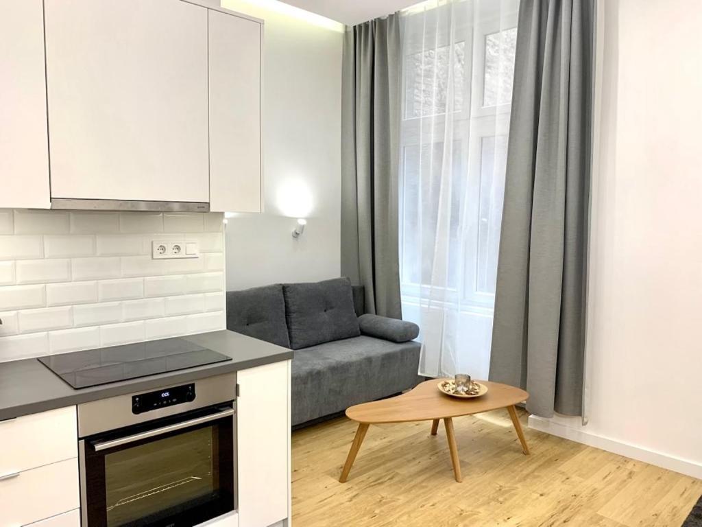Colton Budapest Paulay Apartments Exteriör bild