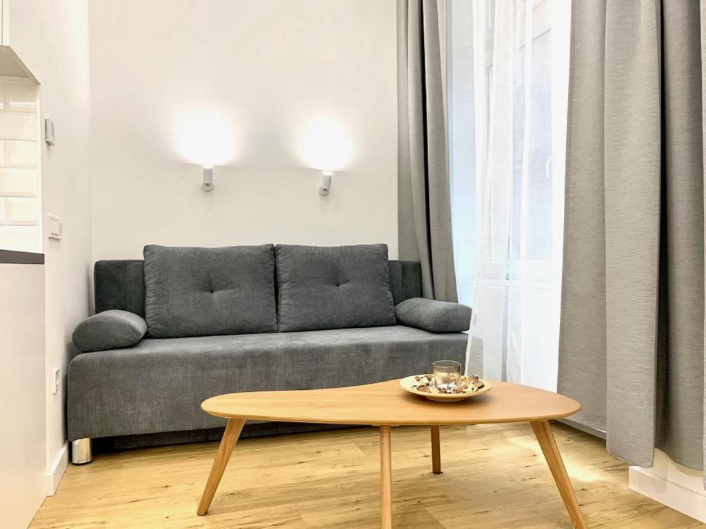 Colton Budapest Paulay Apartments Exteriör bild