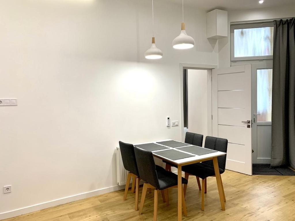 Colton Budapest Paulay Apartments Exteriör bild