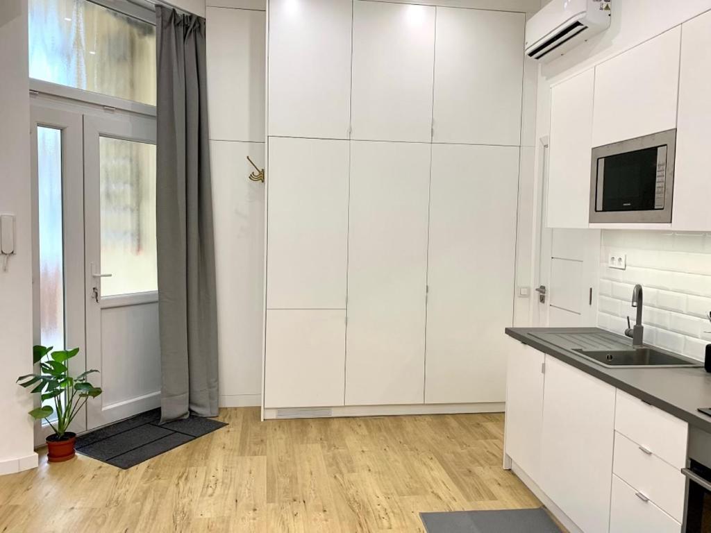 Colton Budapest Paulay Apartments Exteriör bild