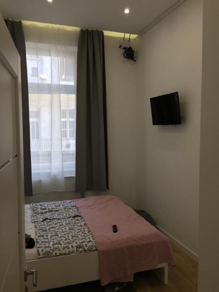 Colton Budapest Paulay Apartments Exteriör bild