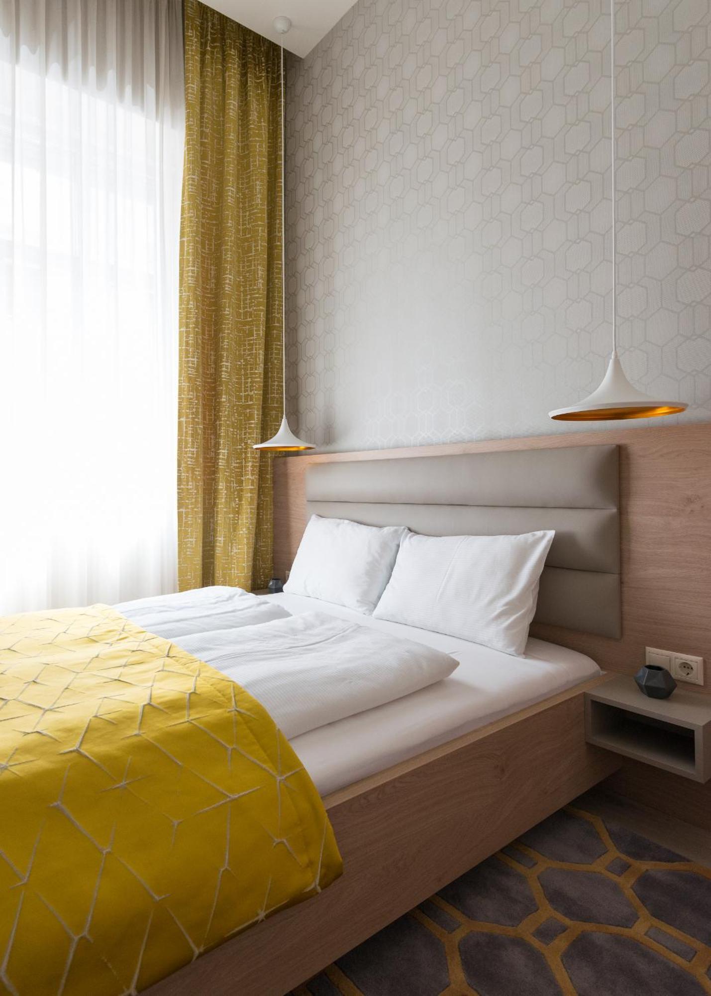 Colton Budapest Paulay Apartments Exteriör bild